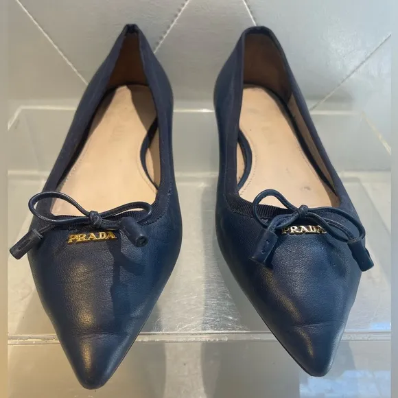 Prada Women's Pointed toe blue blow flats shoes sz 37 made in italy