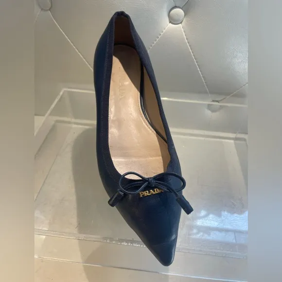 Prada Women's Pointed toe blue blow flats shoes sz 37 made in italy