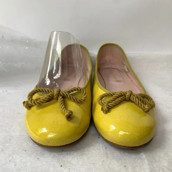 Pretty Ballerinas Yellow Patent Yellow Bow Ballerina Flats - Size 42 Rosario