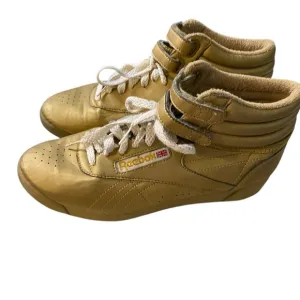 Reebok Gold Sneakers High-Top Design