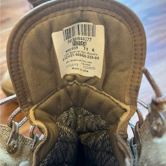 Rocky Insulated Winter Combat Military Boots