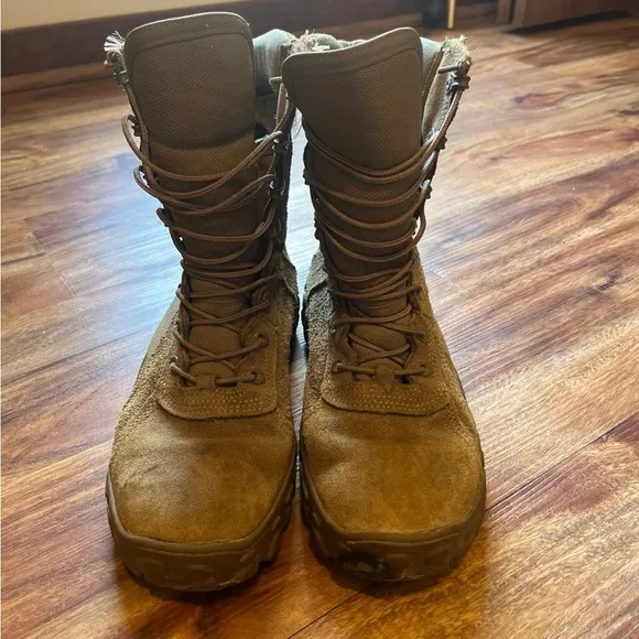 Rocky Insulated Winter Combat Military Boots