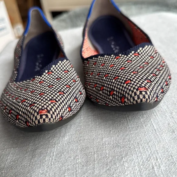 Roth’s The Point Coral Dot Flats Sz 10