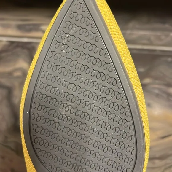 Rothy’s extra cushion lemon yellow pointed flats