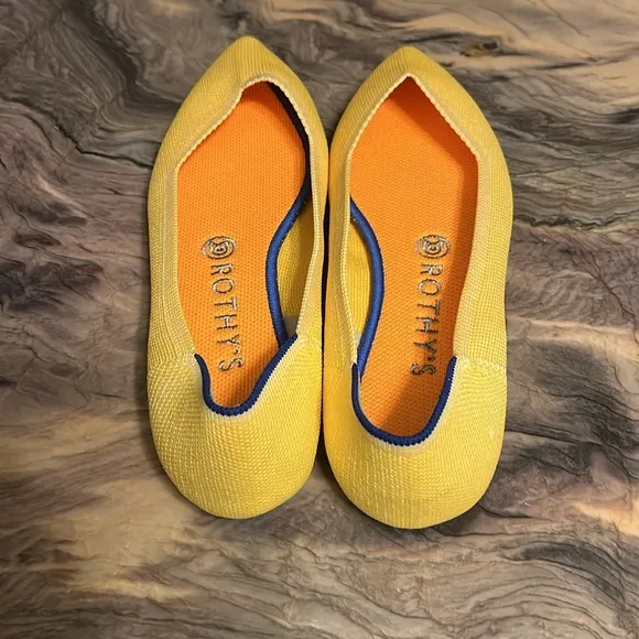 Rothy’s extra cushion lemon yellow pointed flats