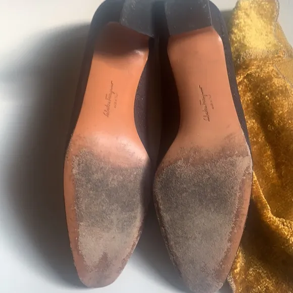 SALVATORE 6.5 AA FERRAGAMO BLACK BROCADE PUMPS