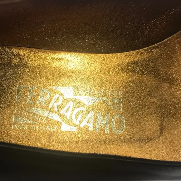 Salvatore Ferragamo Black Leather Ballet Flats