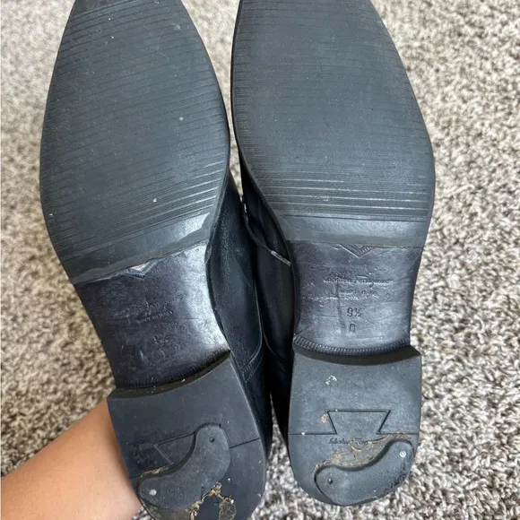 Salvatore Ferragamo leather black dress shoes loafers