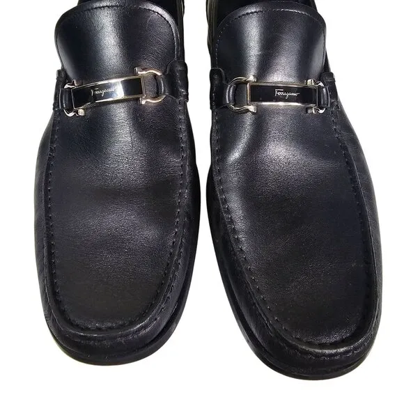 Salvatore Ferragamo Mens Black Leather Loafers 10.5D Silver Gancini Quiet Luxury