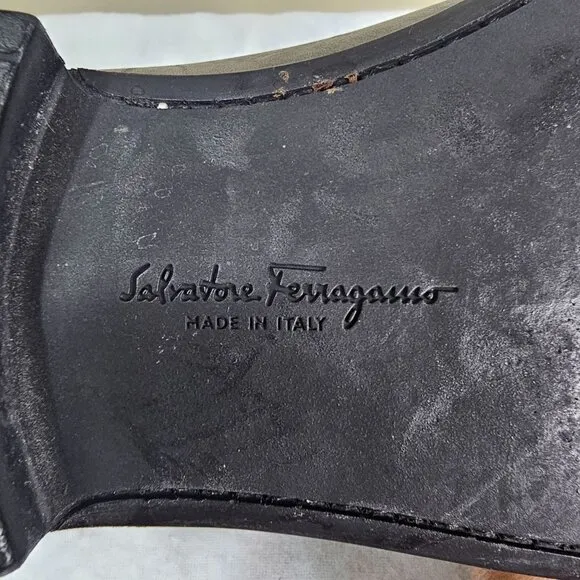 Salvatore Ferragamo Mens Black Leather Loafers 10.5D Silver Gancini Quiet Luxury