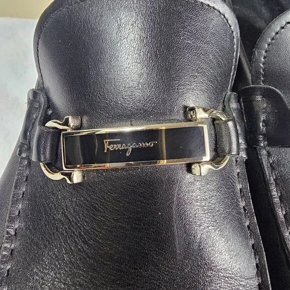 Salvatore Ferragamo Mens Black Leather Loafers 10.5D Silver Gancini Quiet Luxury