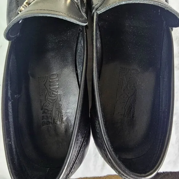 Salvatore Ferragamo Mens Black Leather Loafers 10.5D Silver Gancini Quiet Luxury
