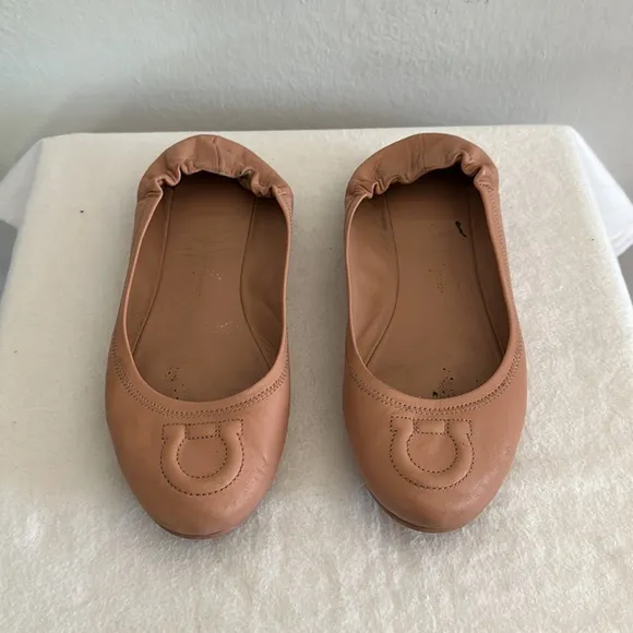 Salvatore Ferragamo Vignola Gancio Scrunched Ballet Flats