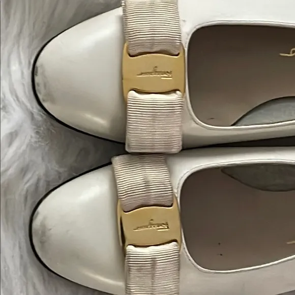 Salvatore Ferragamo White Leather Loafers with Gold Bow