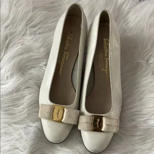 Salvatore Ferragamo White Leather Loafers with Gold Bow