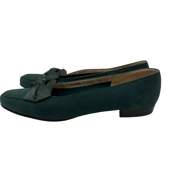 Salvatore Ferragamo Womens Green Suede Bow Loafers Elegant &amp; Timeless Size 9.5