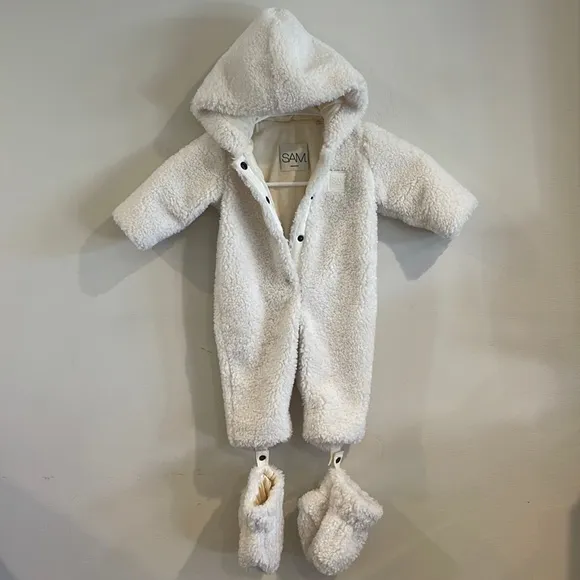 Sam New York flawless 3-6 month‎ baby snow suit with boots fleece