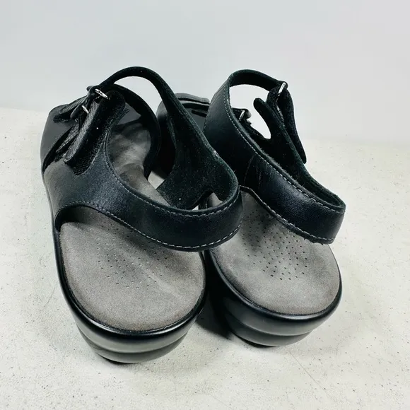 SAS Black Leather Strappy Sandals Women's 9 N