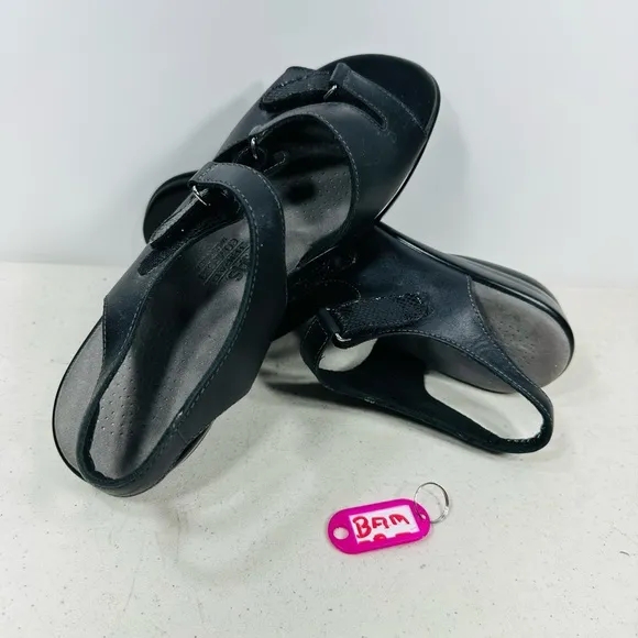 SAS Black Leather Strappy Sandals Women's 9 N