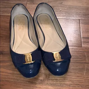 Size 7.5 navy ferragamo ballet flats