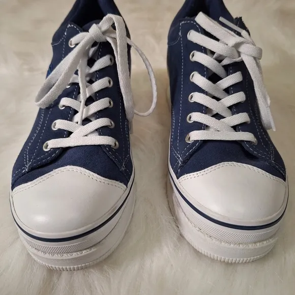 SKETCHERS 90's Retro InspiredPlatform Blue Suede SZ 8 Excellent Condition Y2K