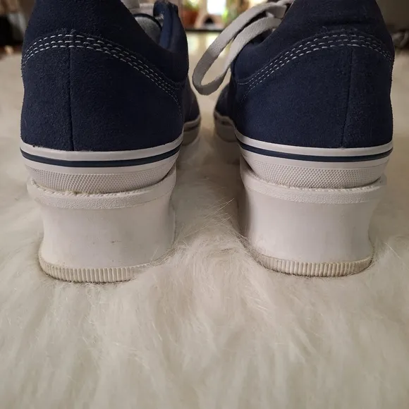 SKETCHERS 90's Retro InspiredPlatform Blue Suede SZ 8 Excellent Condition Y2K