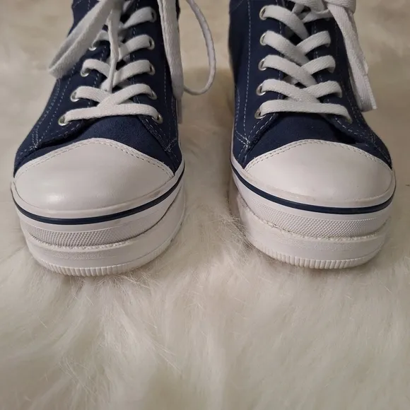 SKETCHERS 90's Retro InspiredPlatform Blue Suede SZ 8 Excellent Condition Y2K