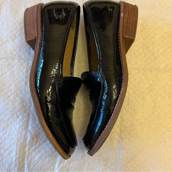 SOFFT Napoli Patent Leather Loafers Size 7M Black Classic and Elegant