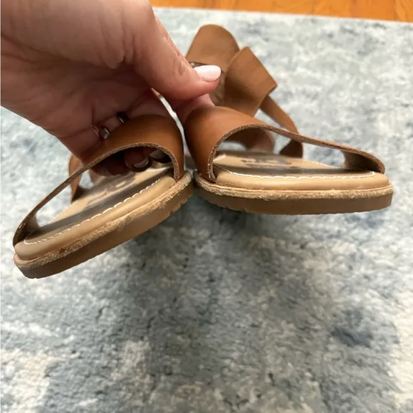 Sorel Ella II Leather Flat Sandals in Velvet Tan, SZ Women’s 9