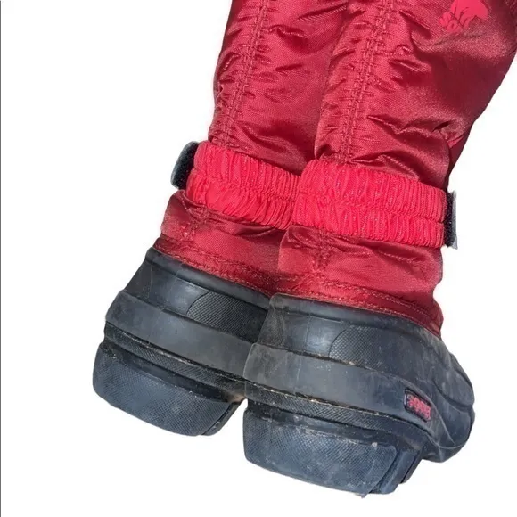 Sorel Flurry Red‎ &amp; Black Winter Snow Boots