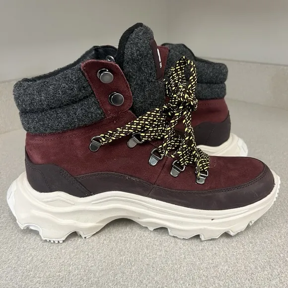 Sorel Women Sz 9 Kinetic Breakthru Conquest Boots In Cinder BloodstoneWaterproof