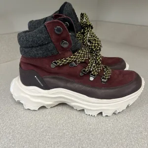 Sorel Women Sz 9 Kinetic Breakthru Conquest Boots In Cinder BloodstoneWaterproof
