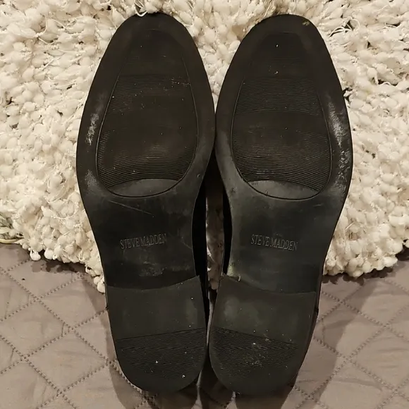 Steve Madden Black Loafers with Smooth Leather and Polished Finish