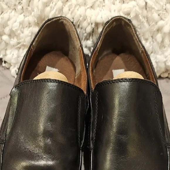 Steve Madden Black Loafers with Smooth Leather and Polished Finish