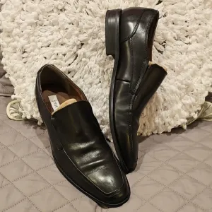 Steve Madden Black Loafers with Smooth Leather and Polished Finish