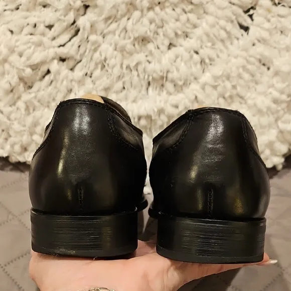 Steve Madden Black Loafers with Smooth Leather and Polished Finish