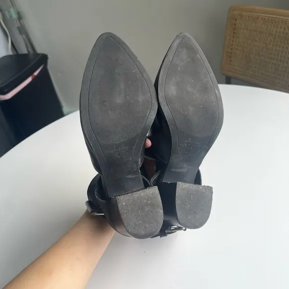 Strappy Black Leather Zara Trafaluc Sandals