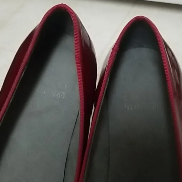 STUART WEITZMAN pointy toe flats
