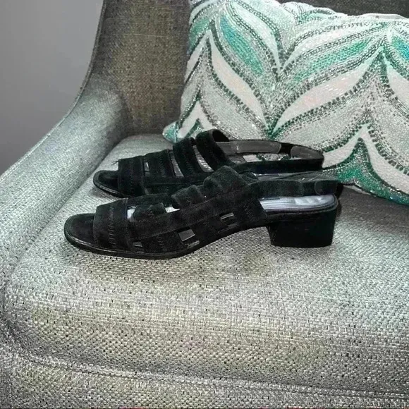 Stuart Weitzman Suede Strappy Sandals with heel size 8
