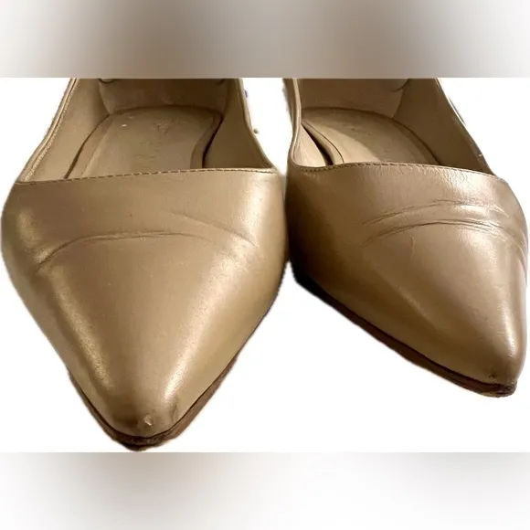 Stuart Weitzman Tan or Beige Neutral Pointed Toe Flats Size 8B