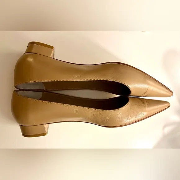 Stuart Weitzman Tan or Beige Neutral Pointed Toe Flats Size 8B