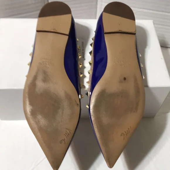 Studded patent flats