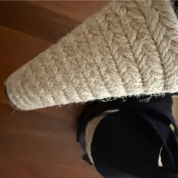 Sz 7 / Jessica Simpson Black and Tan Wedge Espadrilles