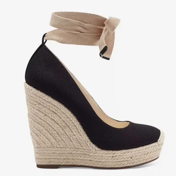 Sz 7 / Jessica Simpson Black and Tan Wedge Espadrilles