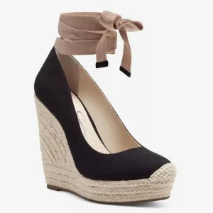 Sz 7 / Jessica Simpson Black and Tan Wedge Espadrilles