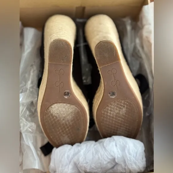 Sz 7 / Jessica Simpson Black and Tan Wedge Espadrilles