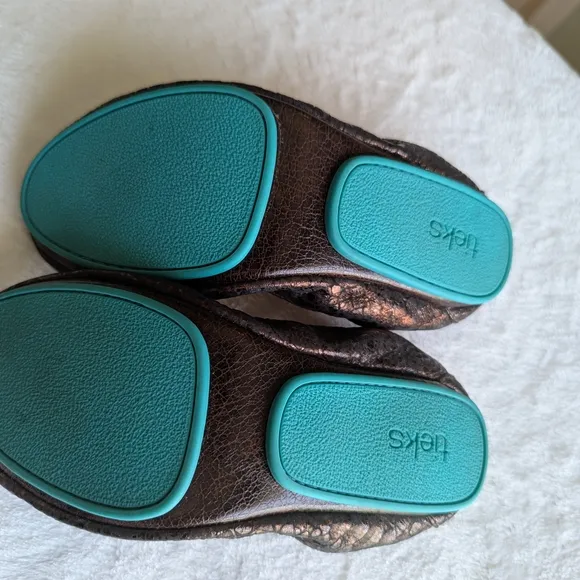 Teal-Accented Women's Ballet Flats