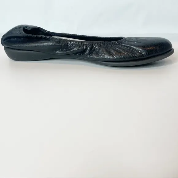 The Flexx Black Leather Ballet Flats Size 8