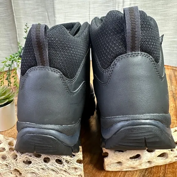 The North Face STORM STRIKE II WATERPROOF BOOTS NON SLIP INSULATED Size 13
