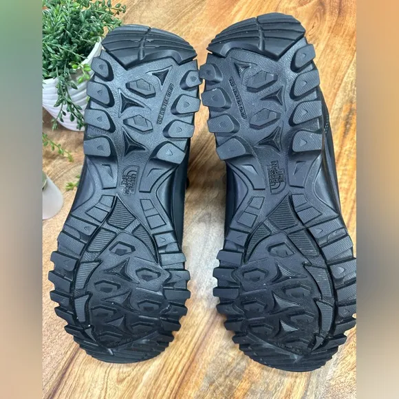The North Face STORM STRIKE II WATERPROOF BOOTS NON SLIP INSULATED Size 13